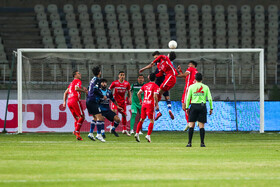 هفته دهم لیگ برتر فوتبال، پرسپولیس - پیکان