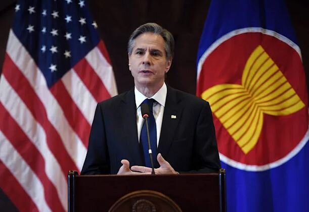 نگاه امروز روزنامهها به جهان / بمبی که وزیرخارجه آمریکا پرتاب کرد 2