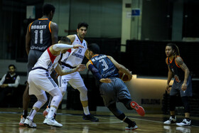 دیدار تیمهای بسکتبال مس رفسنجان و شیمیدر قم