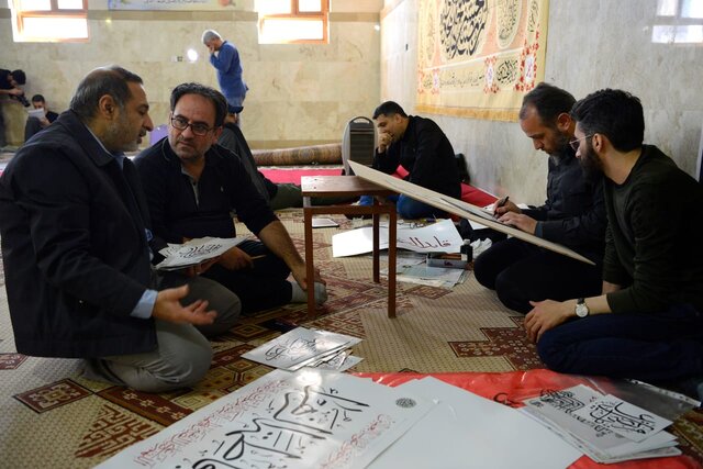 هنرمندان نجف اشرف به دیدار هنرمندان ایرانی رفتند هنرمندان نجف اشرف به دیدار هنرمندان ایرانی رفتند