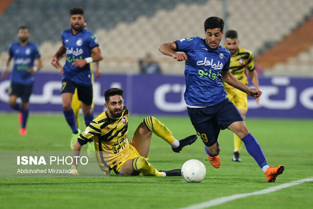 صعود پردردسر استقلال در ضربات پنالتی صعود پردردسر استقلال در ضربات پنالتی