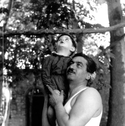 تیمور بختیار و یکی از پسرانش کولاک تیمور