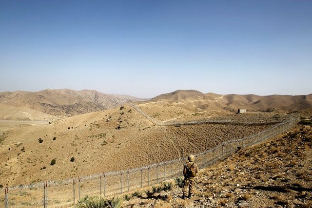 طالبان جلوی حصارکشی ارتش پاکستان در مرز مشترک را گرفت