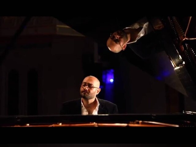 آرش گوران ارکستر سمفونیک تهران را رهبری میکند آرش گوران ارکستر سمفونیک تهران را رهبری میکند