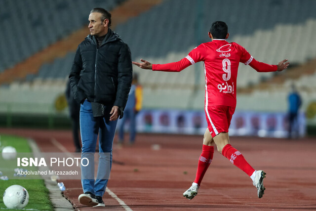 گل‌محمدی: پرسپولیس همیشه برای قهرمانی می‌جنگد/ این ما هستیم که مهدوی‌کیا را از دست می‌دهیم