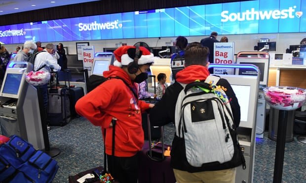 لغو سفرهای کریسمس زیر سایه اُمیکرون لغو سفرهای کریسمس زیر سایه اُمیکرون