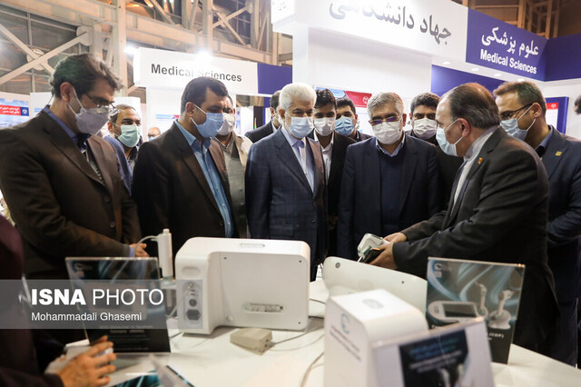 روز شلوغ و پرکار نمایشگاه دستاوردهای جهاد دانشگاهی
