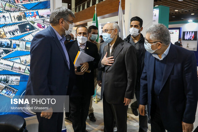 روز شلوغ و پرکار نمایشگاه دستاوردهای جهاد دانشگاهی