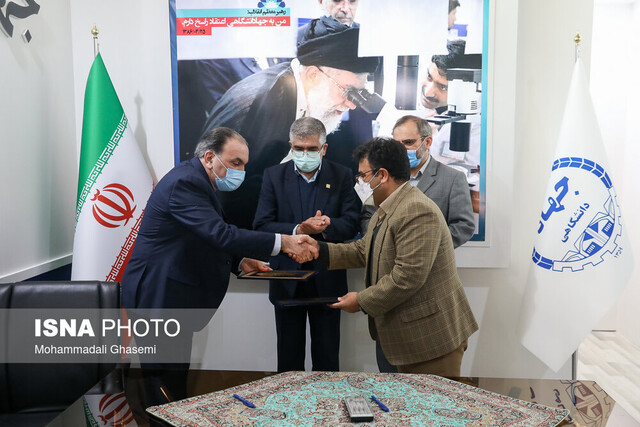 امضاء تفاهم نامه بین جهاددانشگاهی و استانداری مرکزی امضاء تفاهم نامه بین جهاددانشگاهی و استانداری مرکزی