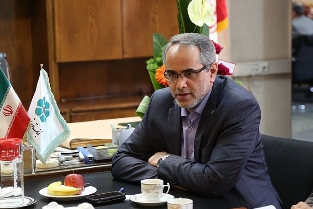 مشارکت بانک توسعه تعاون در تامین تبلت دانش‌آموزان مناطق محروم