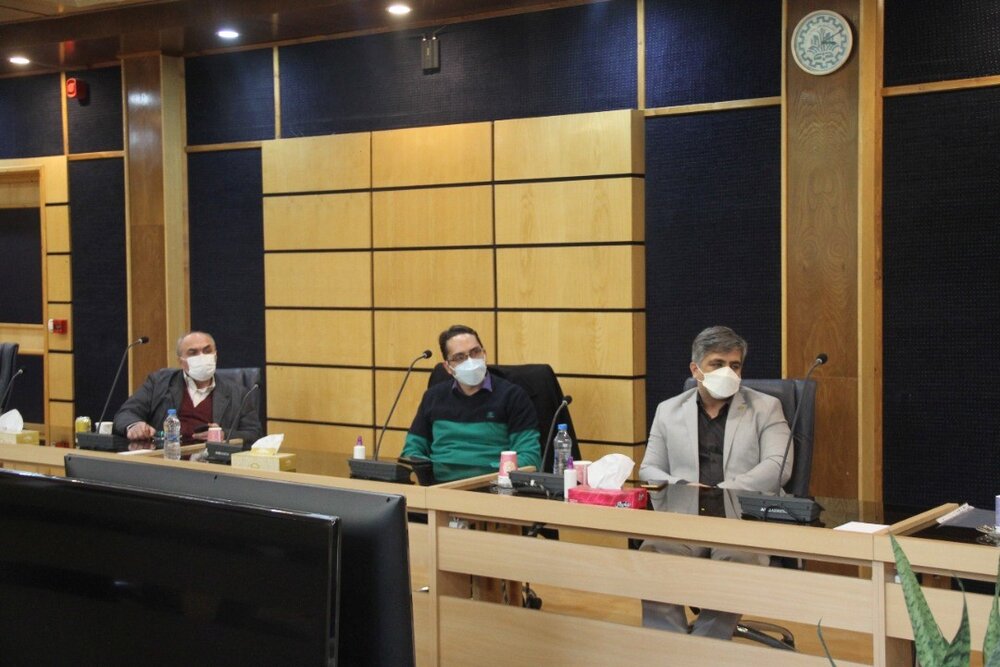 امضاء تفاهمنامه همکاری میان گروه صنعتی انتخاب و دانشگاه شریف