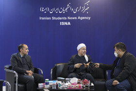 عبدالسلام کریمی، مشاور رئیس جمهور در امور اقوام و اقلیت‌های دینی و مذهبی میهمان غرفه ایسنا