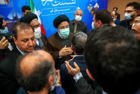 نشست خبری رییس جمهور در قم