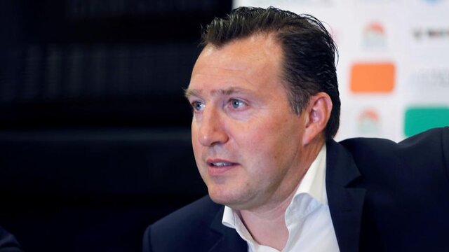 سرمربی سابق ایران در بین ۱۸ فوتبالیست بزرگی که سیاستمدار شدند