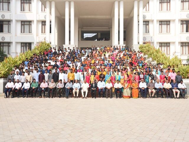 ایجاد 1600 فرصت شغلی برای دانشجویان یک دانشگاه هندی