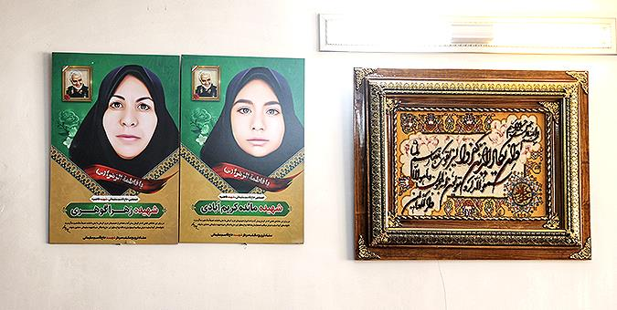 حضور رئیس مجلس در منزل شهدای حادثه ناگوار مراسم تشییع شهید سلیمانی