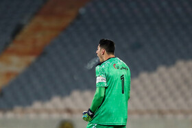 محمدرضا اخباری دروازبان تیم تراکتور