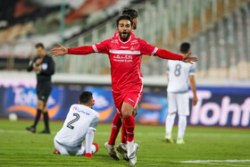 سیامک نعمتی زننده دومین گل پرسپولیس