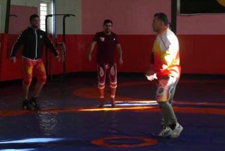 مشکل پاسپورت گرفتن تیم کشتی پهلوانی افغانستان برای حضور در جام جهانی ایران مشکل پاسپورت گرفتن تیم کشتی پهلوانی افغانستان برای حضور در جام جهانی ایران