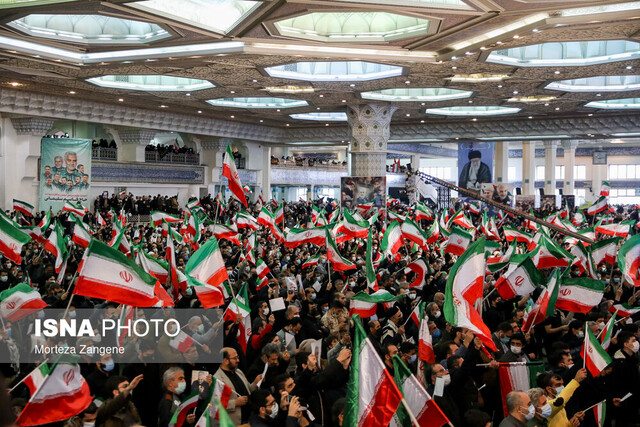 گزارش ایسنا از حواشی مراسم دومین سالگرد شهادت سردار سلیمانی در تهران گزارش ایسنا از حواشی مراسم دومین سالگرد شهادت سردار سلیمانی در تهران