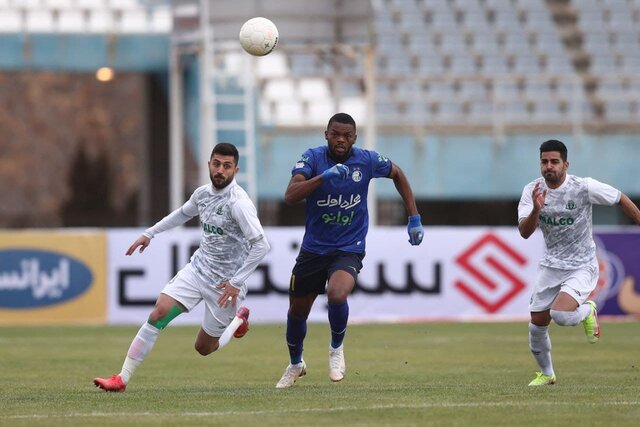 استقلال متوقف شد اما صدرنشین ماند استقلال متوقف شد اما صدرنشین ماند