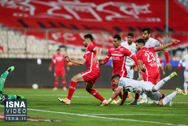 ویدئو / گوشه‌هایی از دیدار فوتبال پرسپولیس و تراکتور