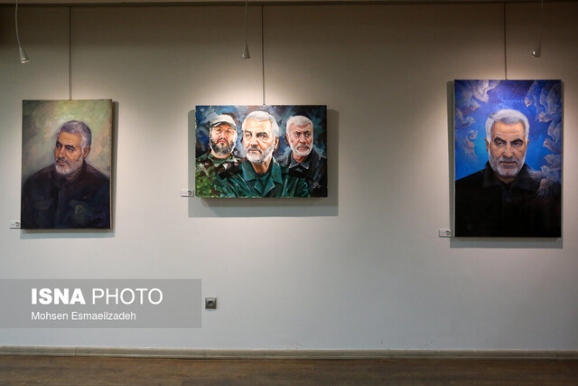 نمایشگاه نقش سربند جلوهای معنوی از سردار سلیمانی را به تصویر کشیده است