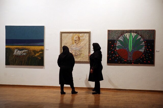 نمایشگاه «سرو ایرانی» افتتاح شد/ادای دین هنرمندان به سردار سلیمانی