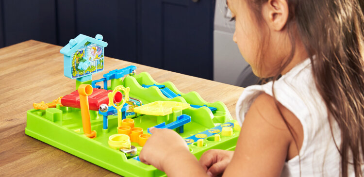 نقش اسباب بازی و بازیهای فکری در رشد کودکان