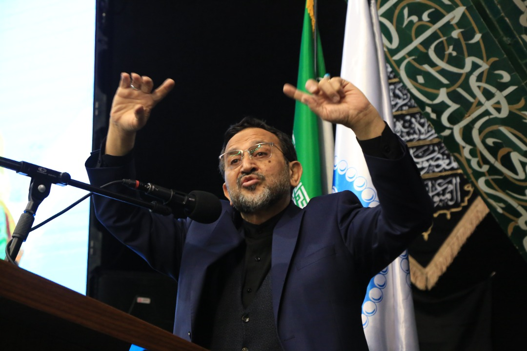 شهید سردار سلیمانی و آیتالله مصباح یزدی در حرکت و مسیر یکسان بودند