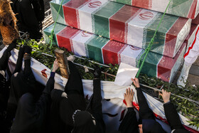 تشییع پیکرهای ۱۵۰ شهید دوران دفاع مقدس در تهران