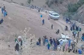۸ کشته و زخمی در پی واژگونی مینی‌بوس در ولایت "دایکندیِ" افغانستان