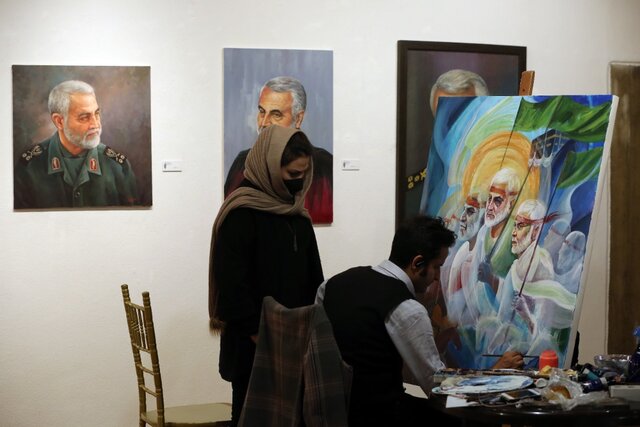 قدردانی از هنرمندان و خانواده شهید مظفری نیا در اختتامیه سرو ایرانی 