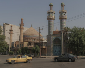 مسجد ارشاد بزرگترین مسجد امانیه است که دربلوار مدنی، خیابان سپهری واقع شده است. این مسجد در نزدیکی بازار بزرگ ولیعصر، اداره کل آموزش و پرورش خوزستان و میدان ساعت قرارگرفته است.