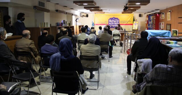 نباید ذهن بچهها را تخریب کنیم