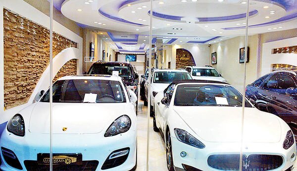 مالیات بر خودروهای میلیاردی عادلانه است؟ مالیات بر خودروهای میلیاردی عادلانه است؟