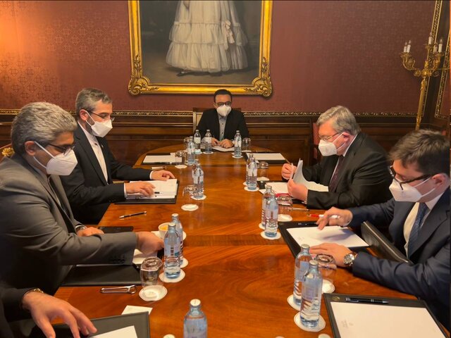 دیدار هیاتهای ایران و روسیه در ادامه مذاکرات وین  دیدار هیاتهای ایران و روسیه در ادامه مذاکرات وین