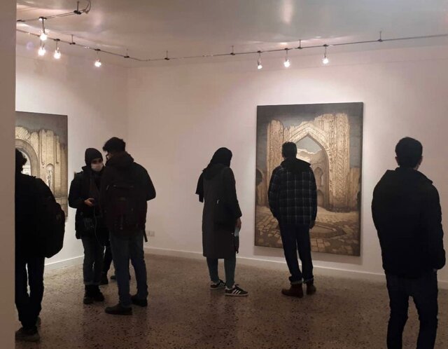 نمایی از گالری هما تقریبا داریم این بازی را میبازیم!