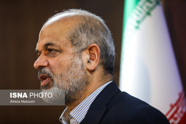 پیام تبریک وزیر کشور به رئیس جمعیت هلال احمر ایران پیام تبریک وزیر کشور به رئیس جمعیت هلال احمر ایران