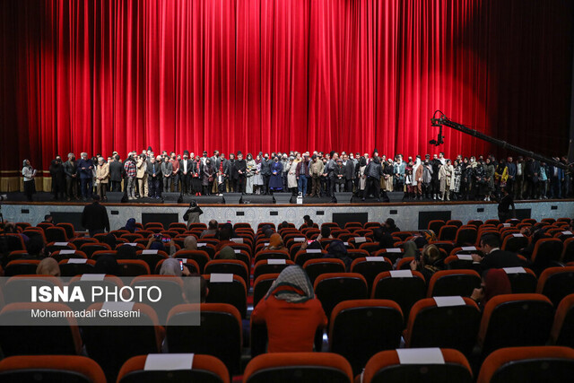 گزارش ایسنا از اکران عاشقانه «جیران»/با حسن فتحی گارانتی داری!