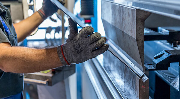 قیمت روز محصولات فولادی، تیرآهن و میلگرد ورق گالوانیزه و آهن اسفنجی