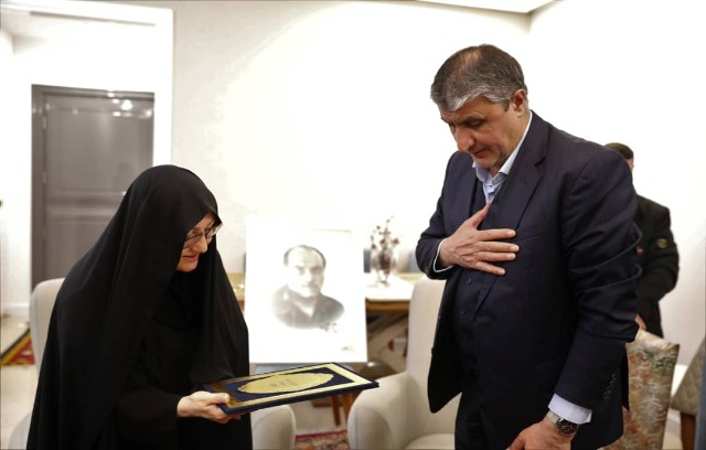 اسلامی: افتخار میکنیم ادامه دهنده راه شهیدان باشیم