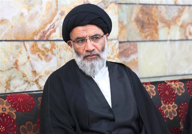 نقدی بر سخن امامجمعه اهواز درباره پوشش زنان نقدی بر سخن امامجمعه اهواز درباره پوشش زنان