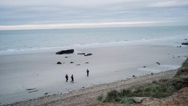 عکس: آسوشیتدپرس حادثه برای قایق مهاجران در آبهای شمال فرانسه قربانی گرفت