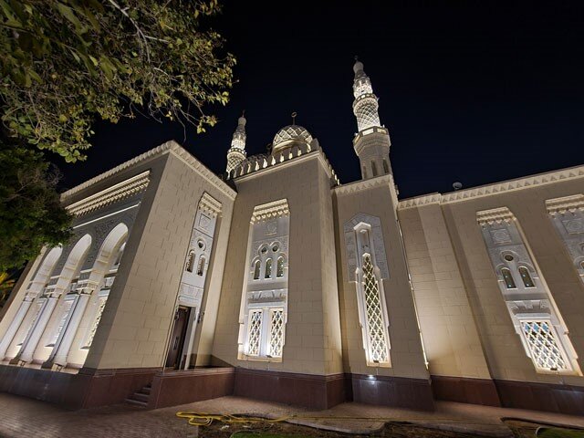  مسجد جمیرا در شب