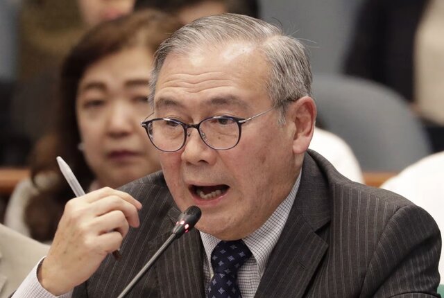 تئودورو لوکسین، وزیر امور خارجه فیلیپین فیلیپین، سوچی را از اجزای کلیدی گفتوگوهای صلح میانمار دانست