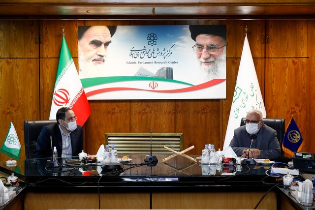 در تحقق رهنمودهای رهبری و دفاع از حقوق محرومین سرسازش با صاحبان زر و زور نداریم در تحقق رهنمودهای رهبری و دفاع از حقوق محرومین سرسازش با صاحبان زر و زور نداریم