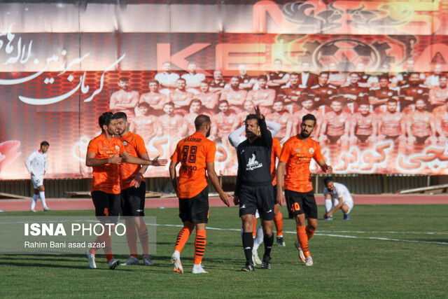 بلاتکلیفی سازمان لیگ در خصوص حضور هواداران / مس - خیبر، بدون تماشاگر