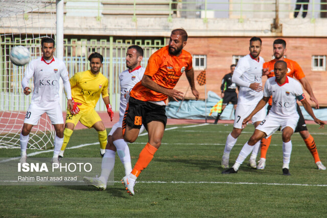 مس موقتا صدرنشین لیگ یک شد