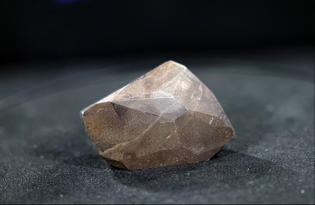 رونمایی از بزرگترین الماس سیاه جهان